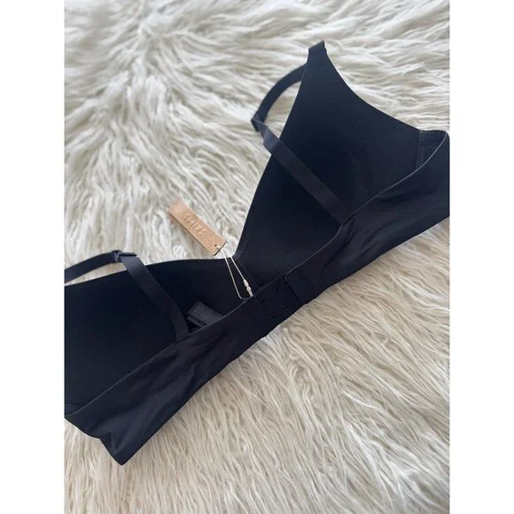 Skims Wireless Form Push Up Plunge Bra Onyx Size 40B - Picture 7 of 8